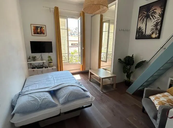 Studio Nice شقة نيس